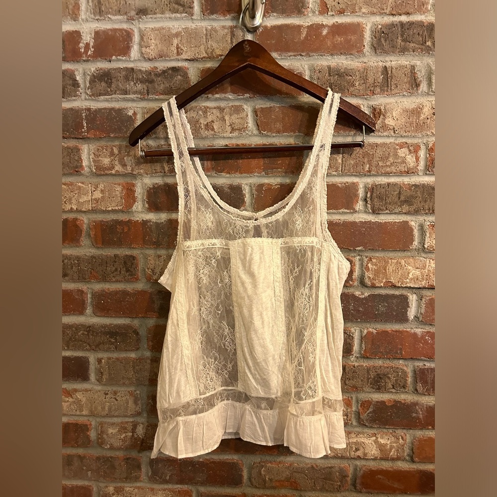 Abercrombie new with tags lace tank top size m